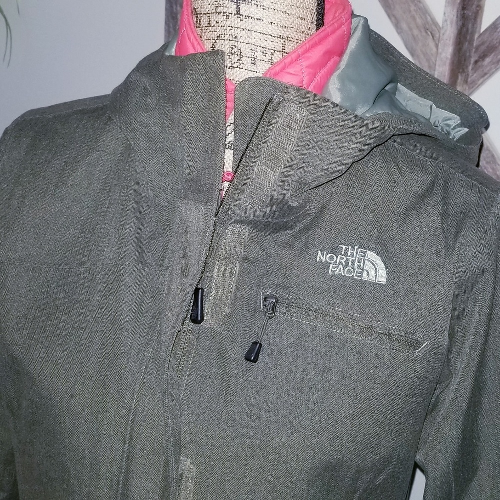 The North Face tri-climate hyvent winter jacket - Picture 3 of 8